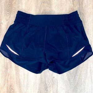 Lululemon! Like new Hotty Hot High Rise short